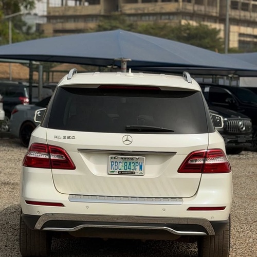 GOOD DEAL NIGERIAN USED  2013 MERCEDES ML350 ABUJA