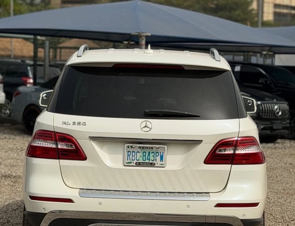 GOOD DEAL NIGERIAN USED  2013 MERCEDES ML350 ABUJA