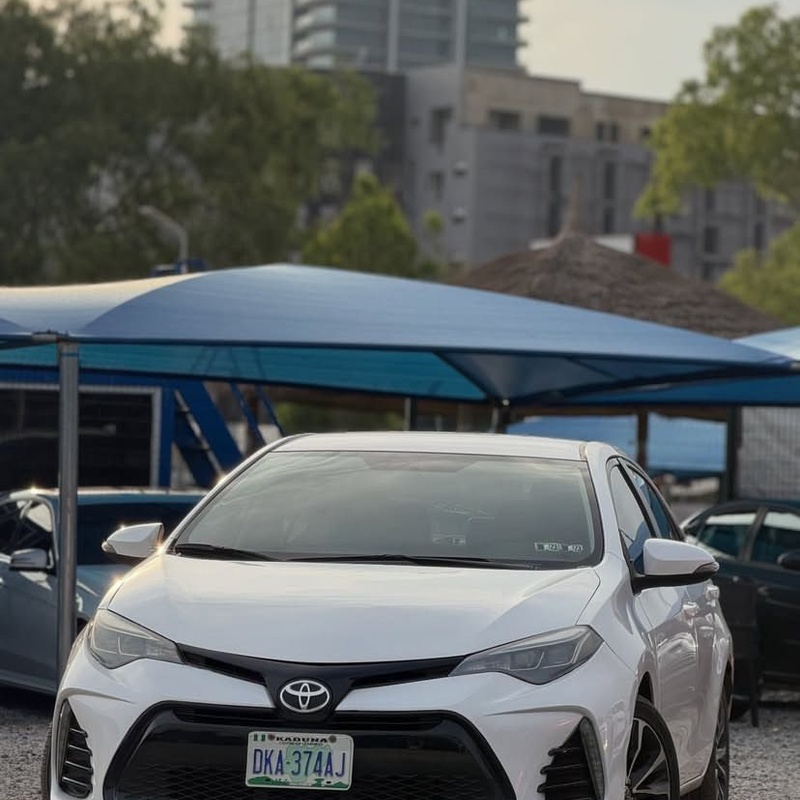 GOOD DEAL (NIGERIAN USED)  2015 TOYOTA COROLLA (S) FOR SALE IN ABUJA image