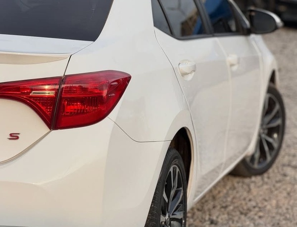 GOOD DEAL (NIGERIAN USED)  2015 TOYOTA COROLLA (S) FOR SALE IN ABUJA