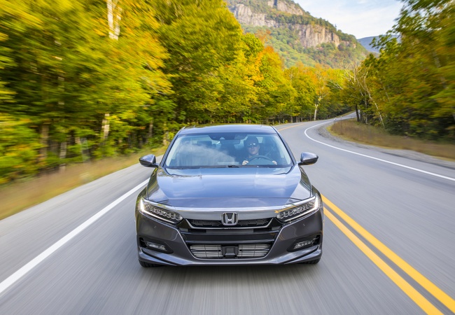 Honda Accord Touring image 2