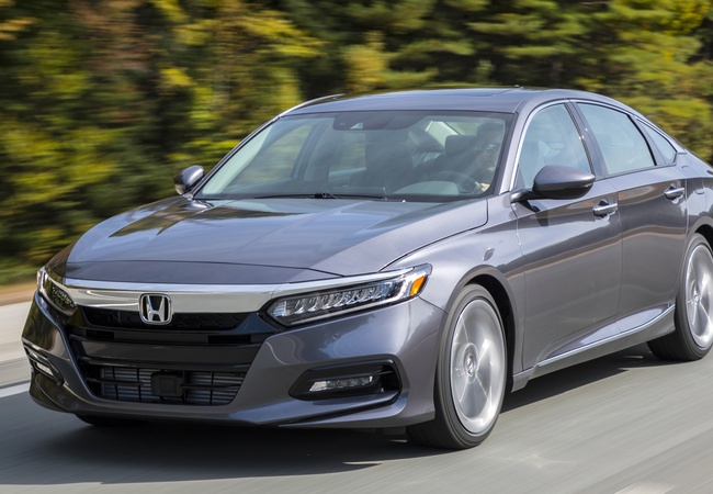 Honda Accord Touring image 2