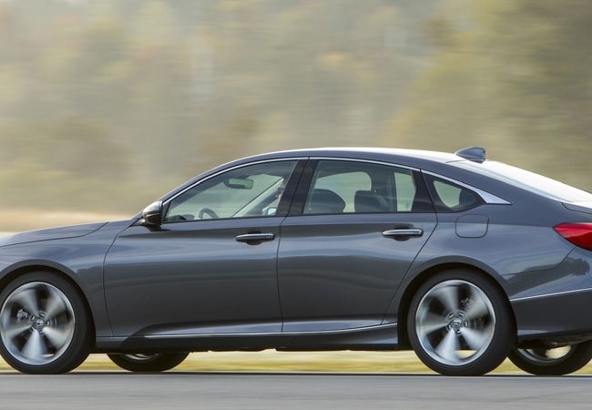 Honda Accord Touring image 4