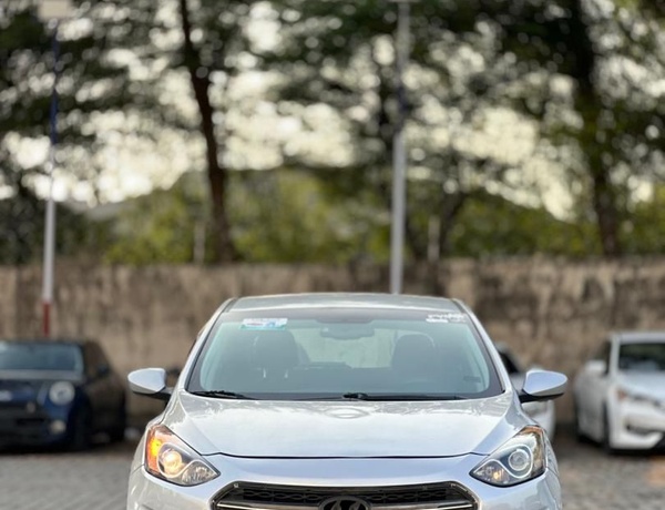  FOREIGN USED  2013  HYUNDAI GT FOR SALE IN ABUJA