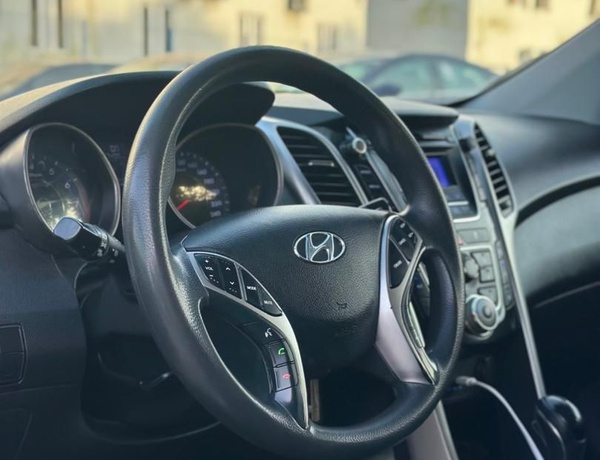  FOREIGN USED  2013  HYUNDAI GT FOR SALE IN ABUJA