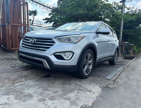 Hyundai Santa Fe Tokunbo 2014