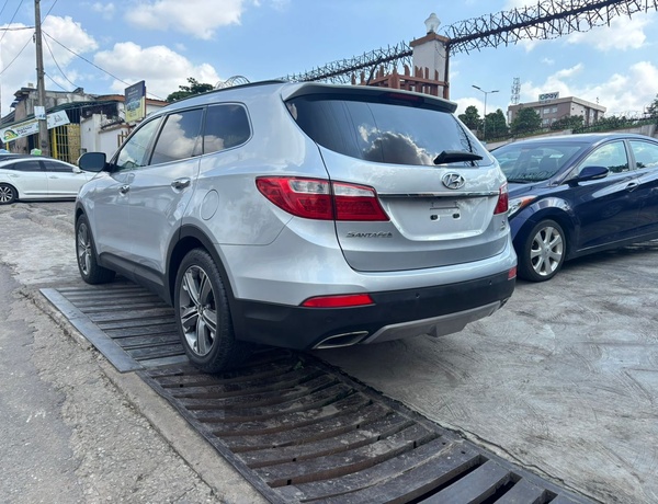 Hyundai Santa Fe Tokunbo 2014