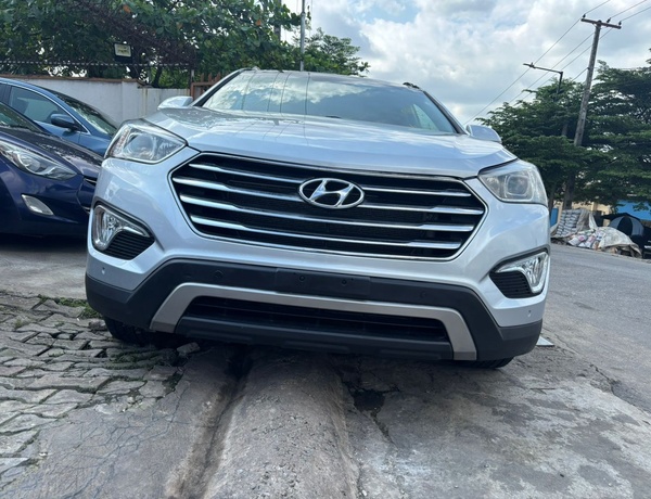Hyundai Santa Fe Tokunbo 2014