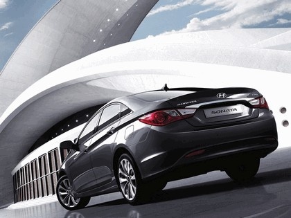 Hyundai Sonata image 5