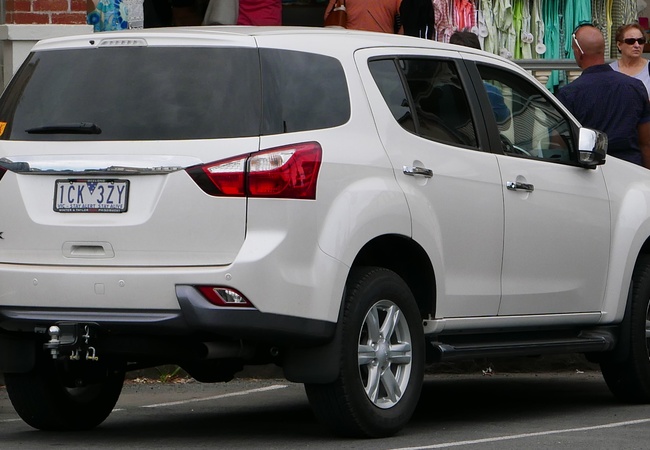 Isuzu MU-X LS-M image 2