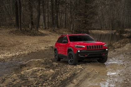 Jeep Cherokee image 2