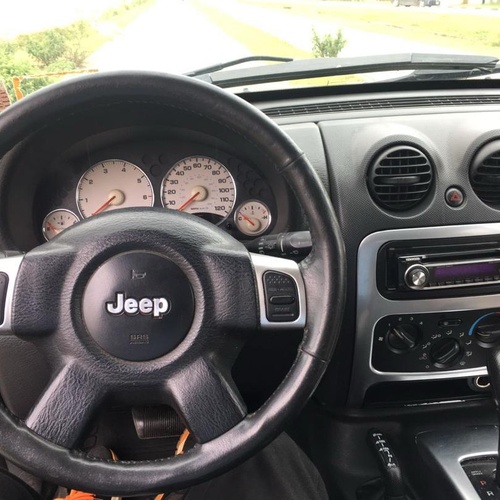 JEEP LIBERTY 4X4 FOR SALE IN ABUJA