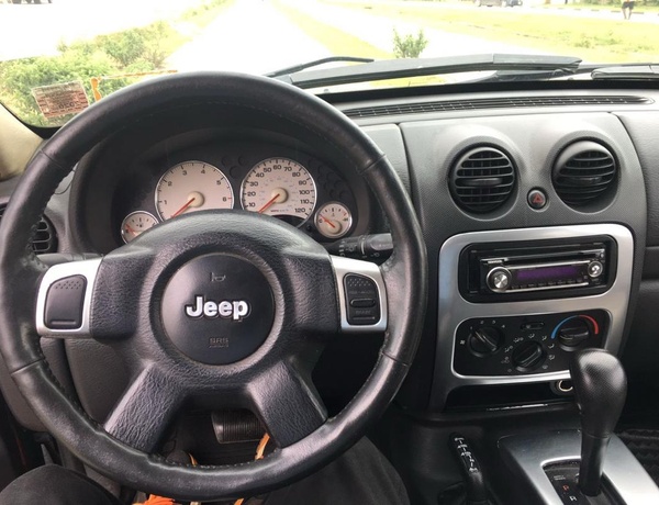 JEEP LIBERTY 4X4 FOR SALE IN ABUJA