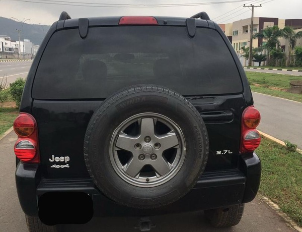 JEEP LIBERTY 4X4 FOR SALE IN ABUJA