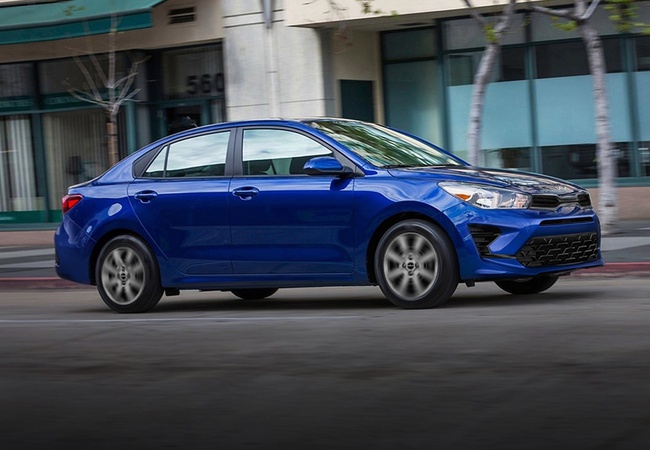 Kia Rio image 4