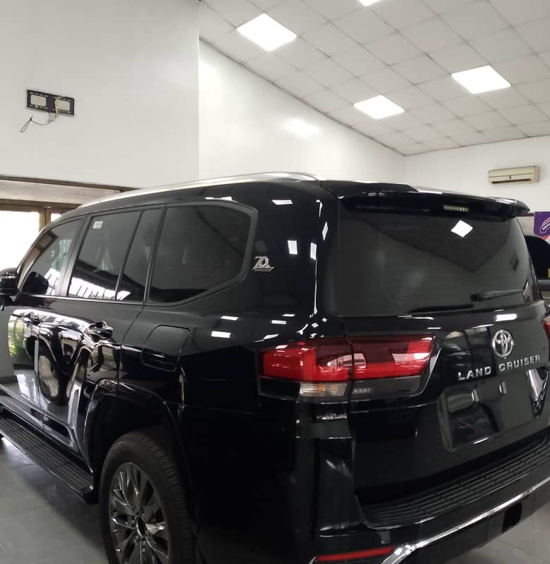 Toyota Land Cruiser image