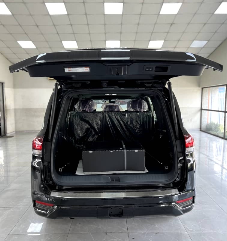 Toyota Land Cruiser image