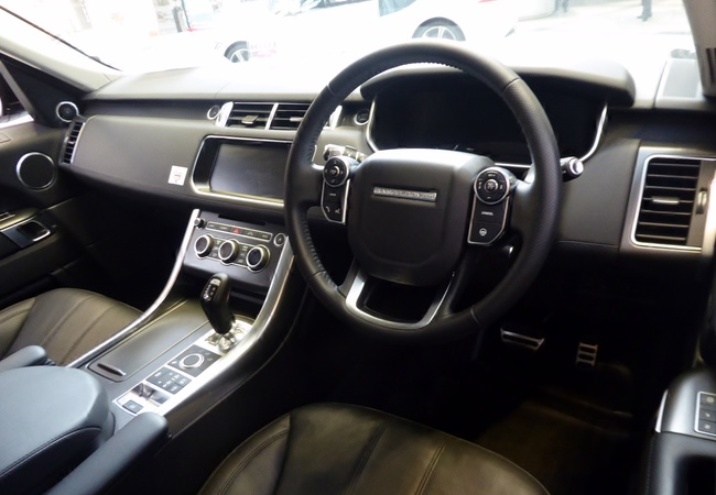 Land Rover Range Rover image 2