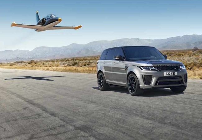 Land Rover Range Rover SVR image 3