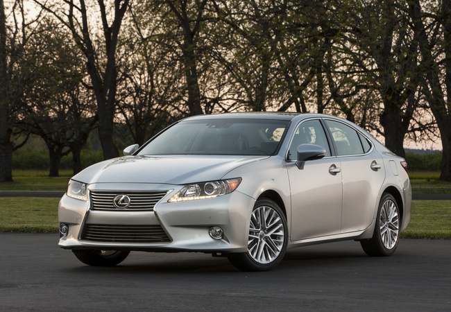 Lexus ES 350 image 2