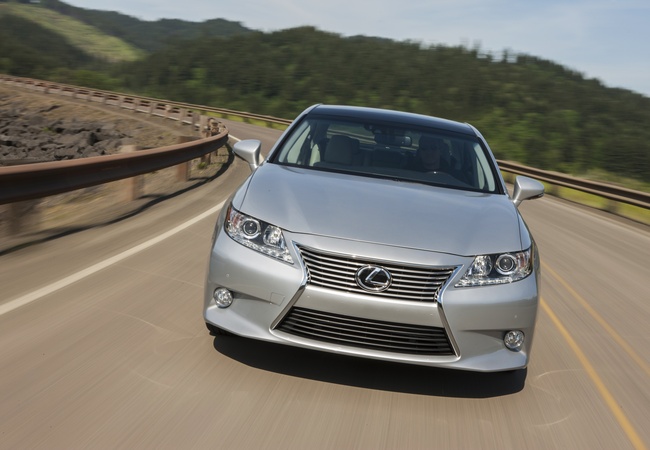 Lexus ES 330 image 2