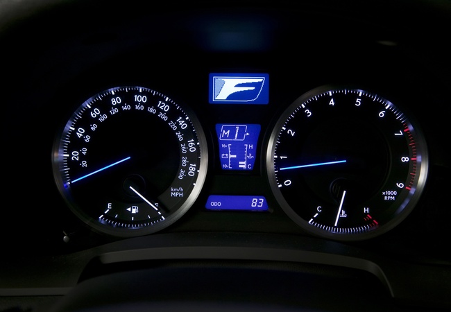 Lexus IS350 F-Sport image 5