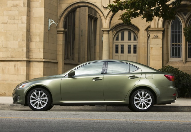 Lexus IS 250 image 4
