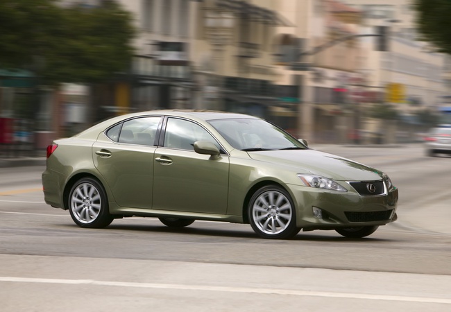Lexus IS 250 image 2