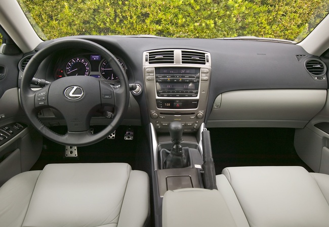 Lexus IS 250 image 5
