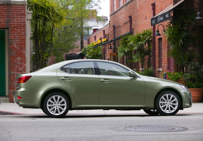 Lexus IS 250 image 3