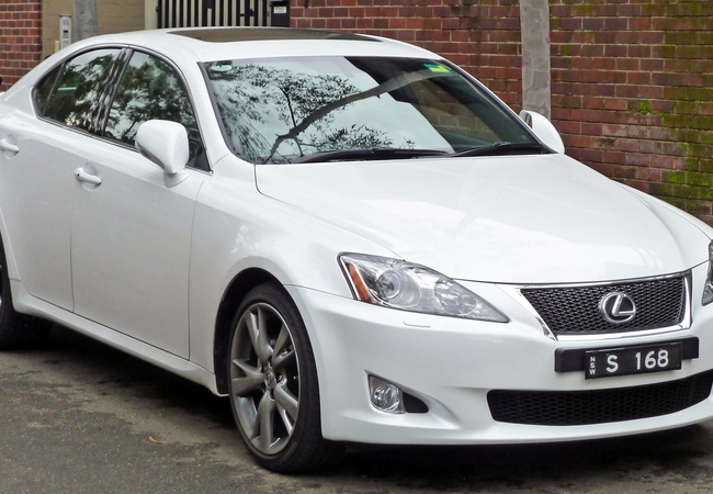 Lexus IS 250 image 2