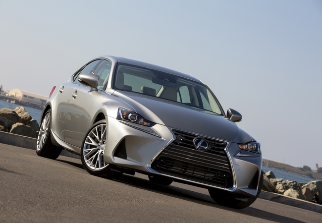 Lexus IS 250 image 2