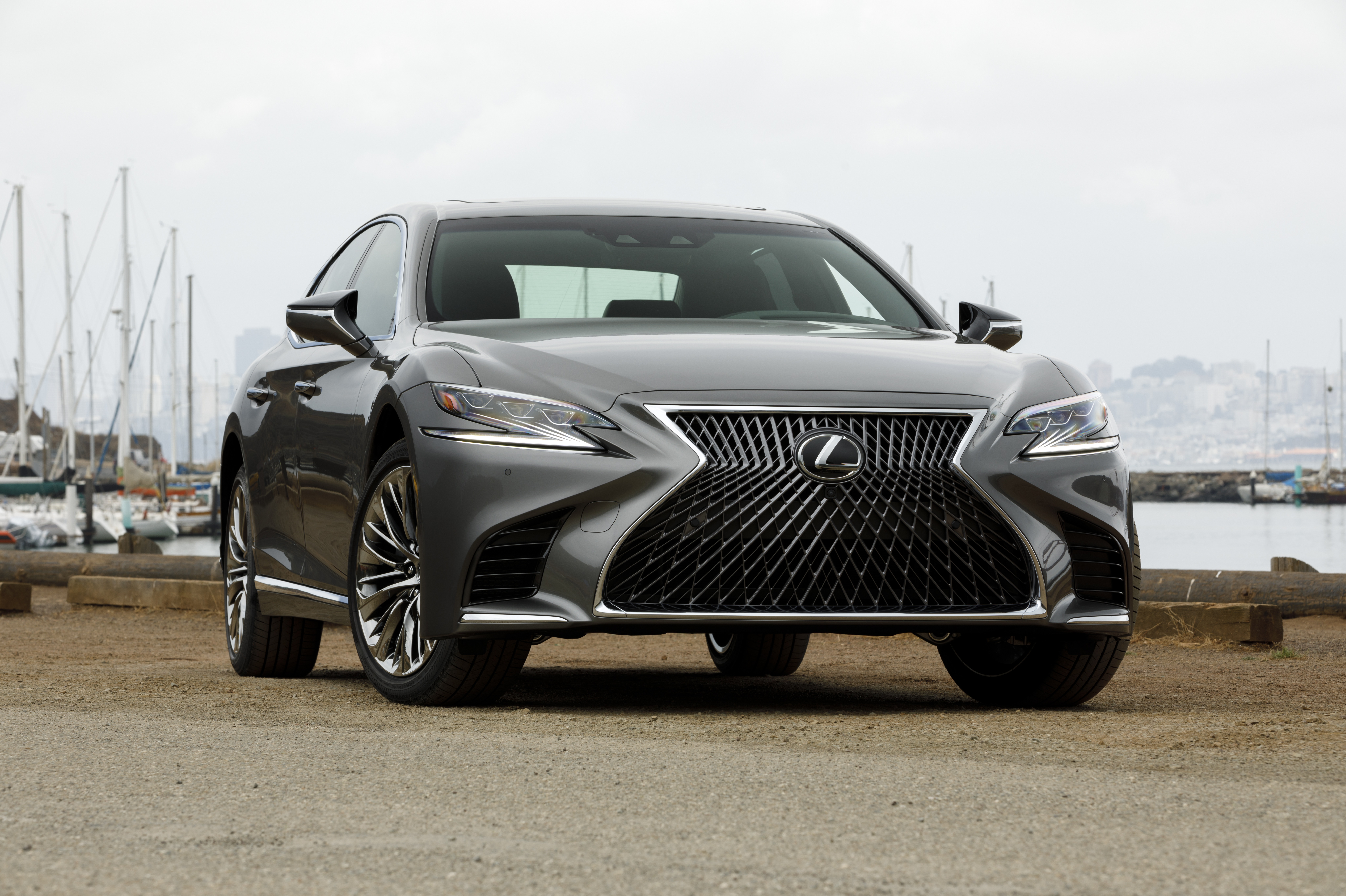 Lexus Review Image