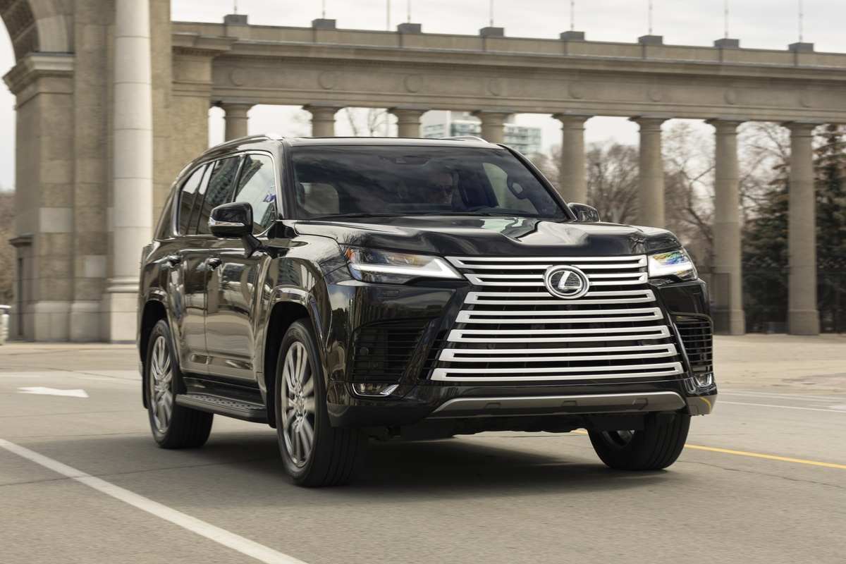 LEXUS LX 600