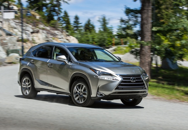 Lexus Nx 200t image 2