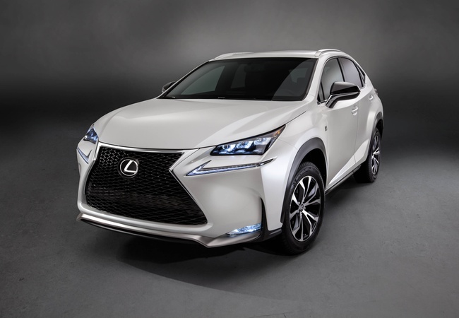 Lexus Nx 200t image 2