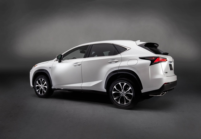 Lexus Nx 200t image 4