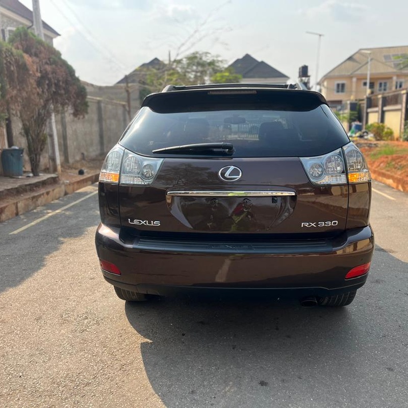 Lexus RX330 image