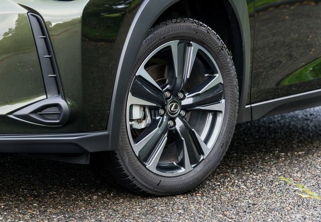 Lexus UX image 5