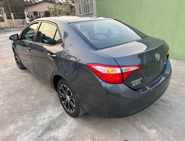 Mad distress SALE!!!!!  Toyota Corolla 2016