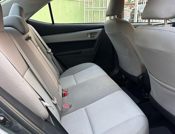 Mad distress SALE!!!!!  Toyota Corolla 2016