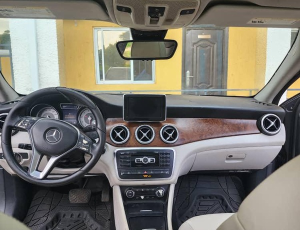 Mercedes Benz 2016 MODEL GLA250 IN ABUJA
