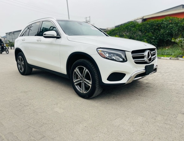 Registered Mercedes benz in Lagos
