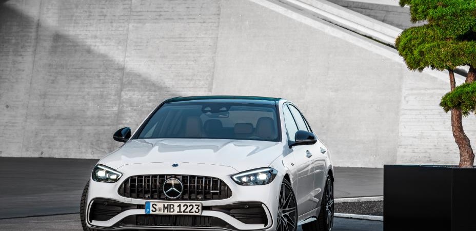 Mercedes-Benz Hero Image