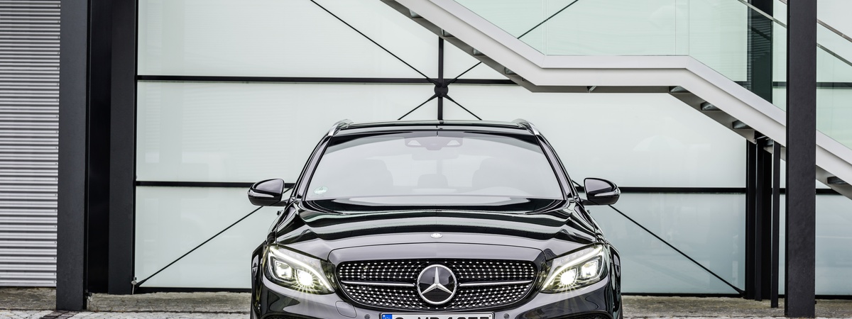 Mercedes-Benz Hero Image