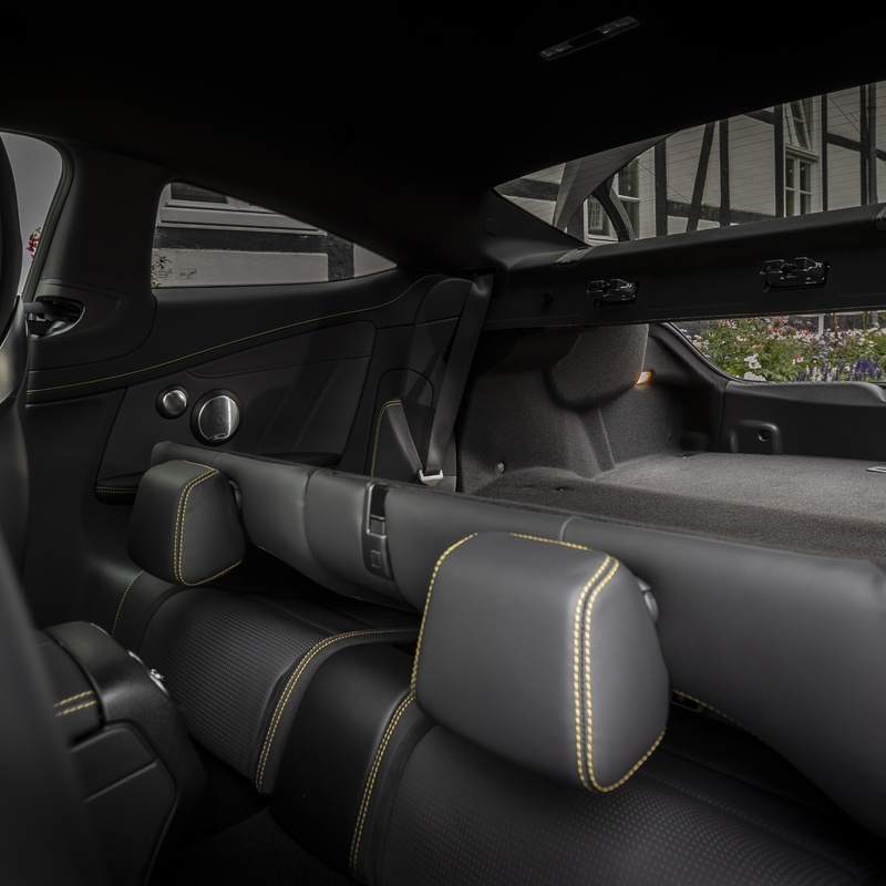 MERCEDES-BENZ C 63s AMG Coupe image