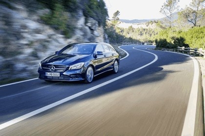Mercedes-Benz CLA-Class image 2