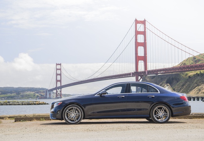 Mercedes-Benz E300 image 2