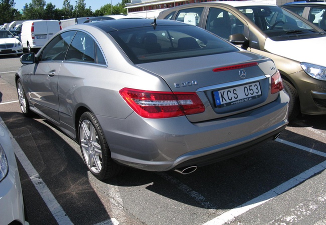 Mercedes-Benz E350 image 4