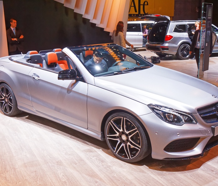 Mercedes-Benz E350 logo Image